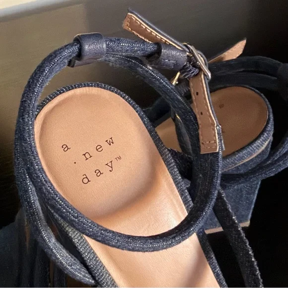 A New Day Women's Chunky Block Heel Asymmetric Ankle Strap Sandals - Picture 10 of 13